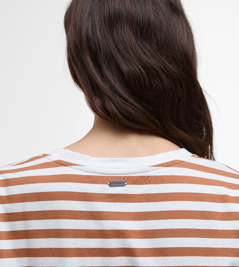 تيشيرت مخطط بأكمام قصيرة