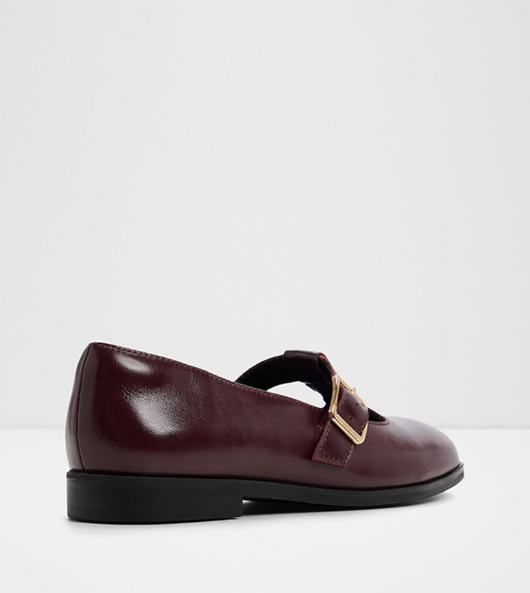 حذاء ماري جين