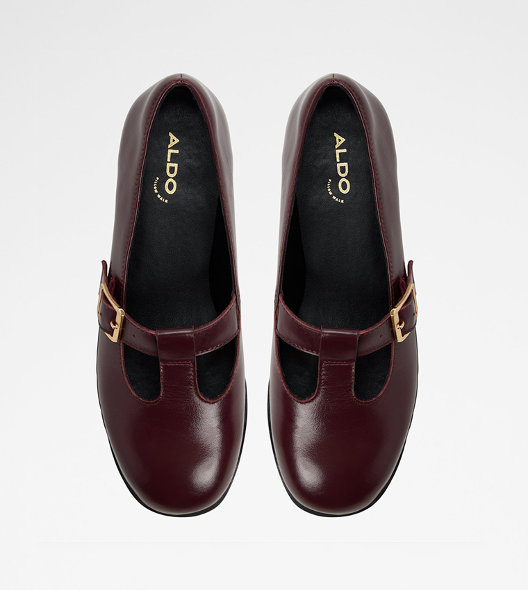 حذاء ماري جين