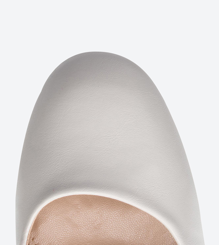 Floral Printed Block Heel Round Toe Pumps - White