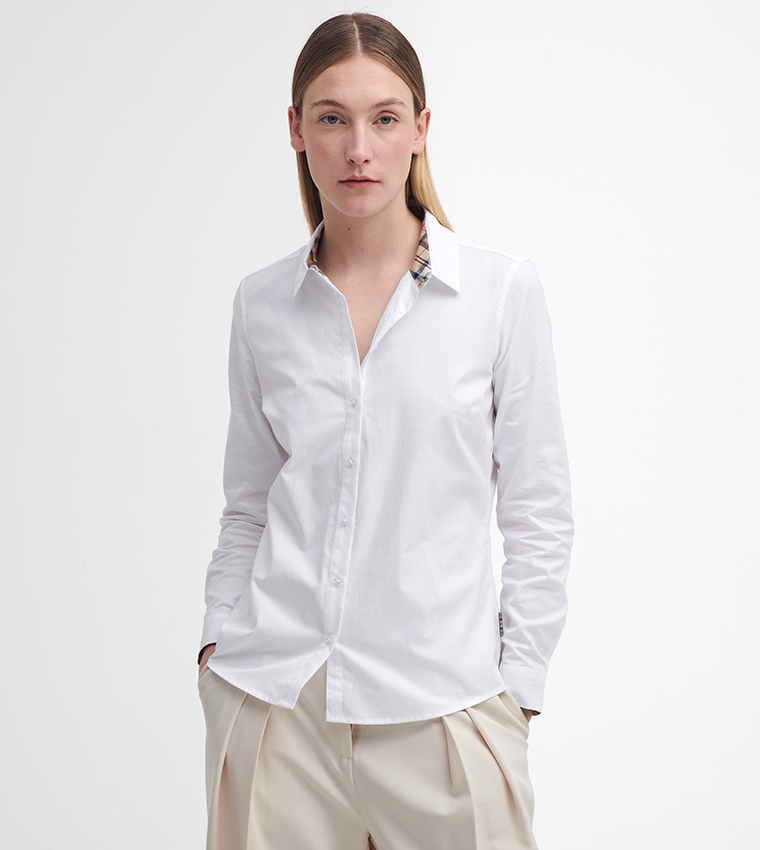 قميص بياقة كلاسيكية وأكمام طويلة