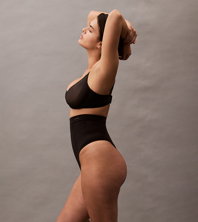 Extra Firm Seamless Thong Brief