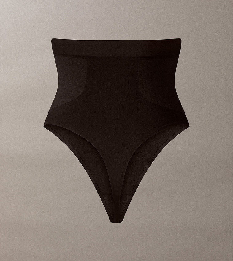 Extra Firm Seamless Thong Brief