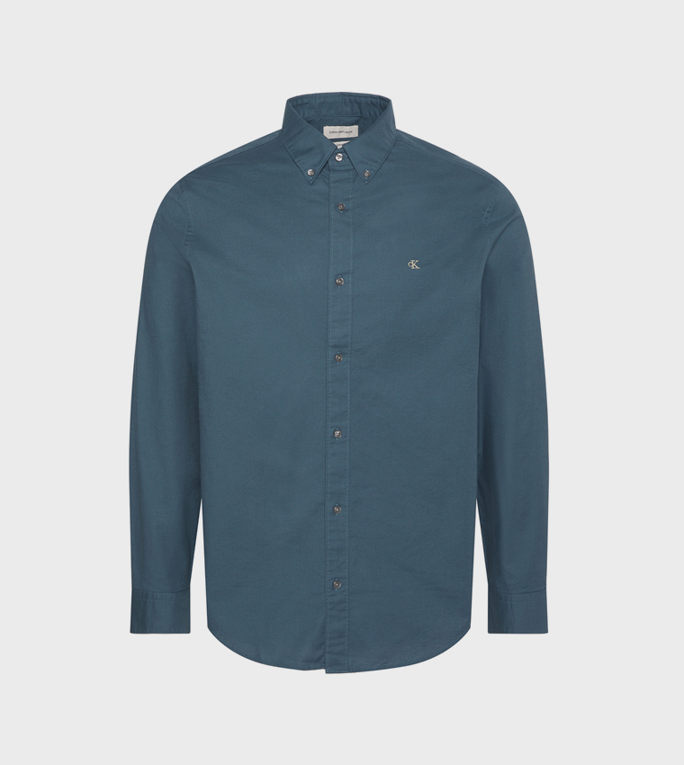 قميص أوكسفورد كم طويل مطرز بشعار