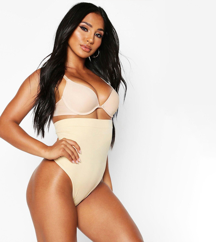 ثونغ بخصر عالي