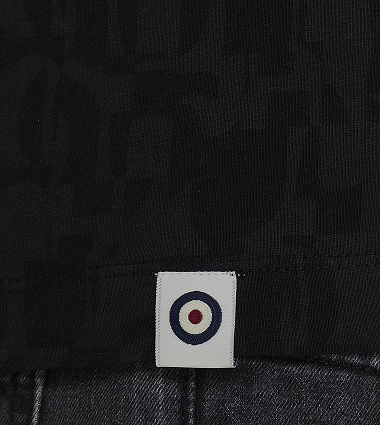 تيشيرت قطن برقبة مستديرة بطبعة 