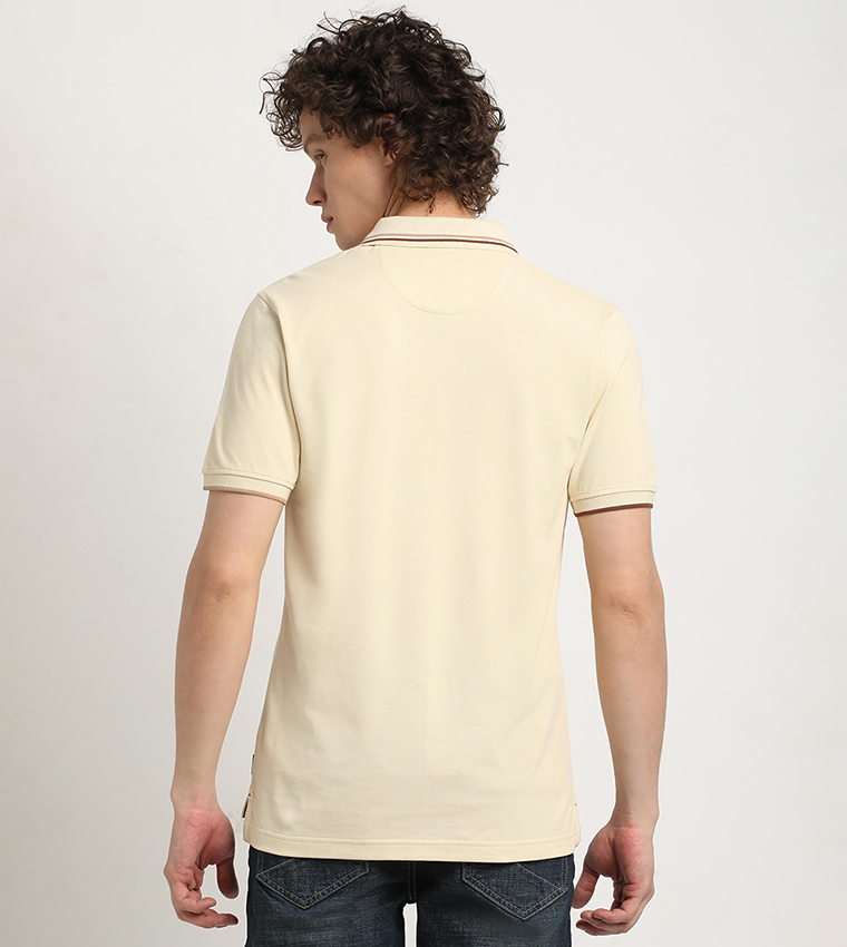 تيشيرت بولو بتطريز العلامة التجارية 