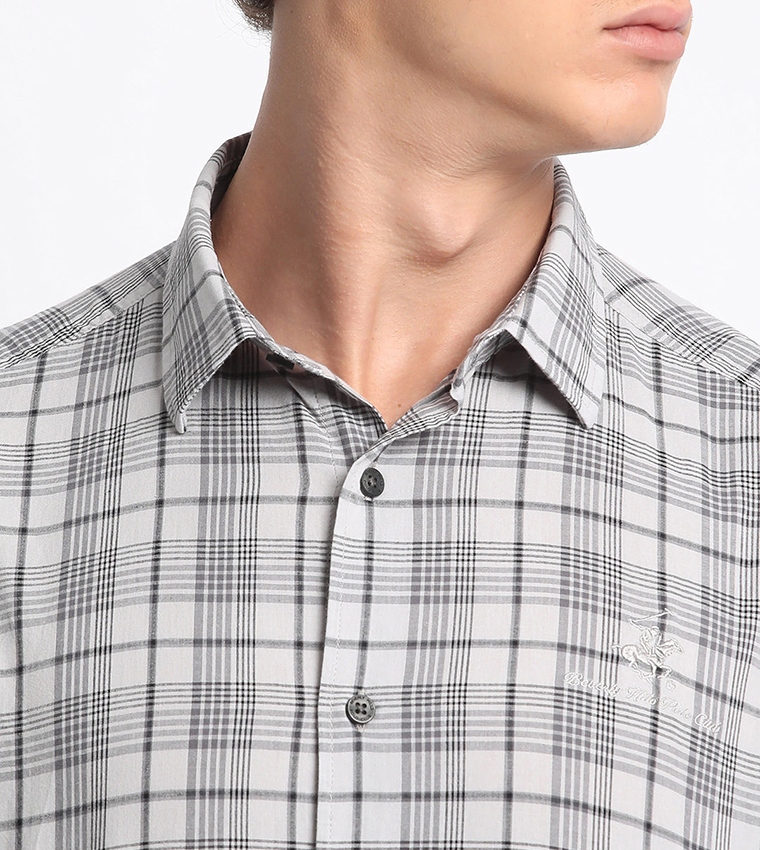 قميص كاروهات بأكمام قصيرة