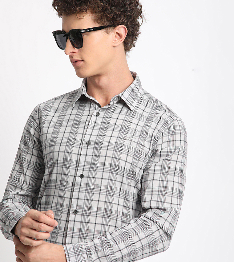 قميص كاروهات بأكمام قصيرة