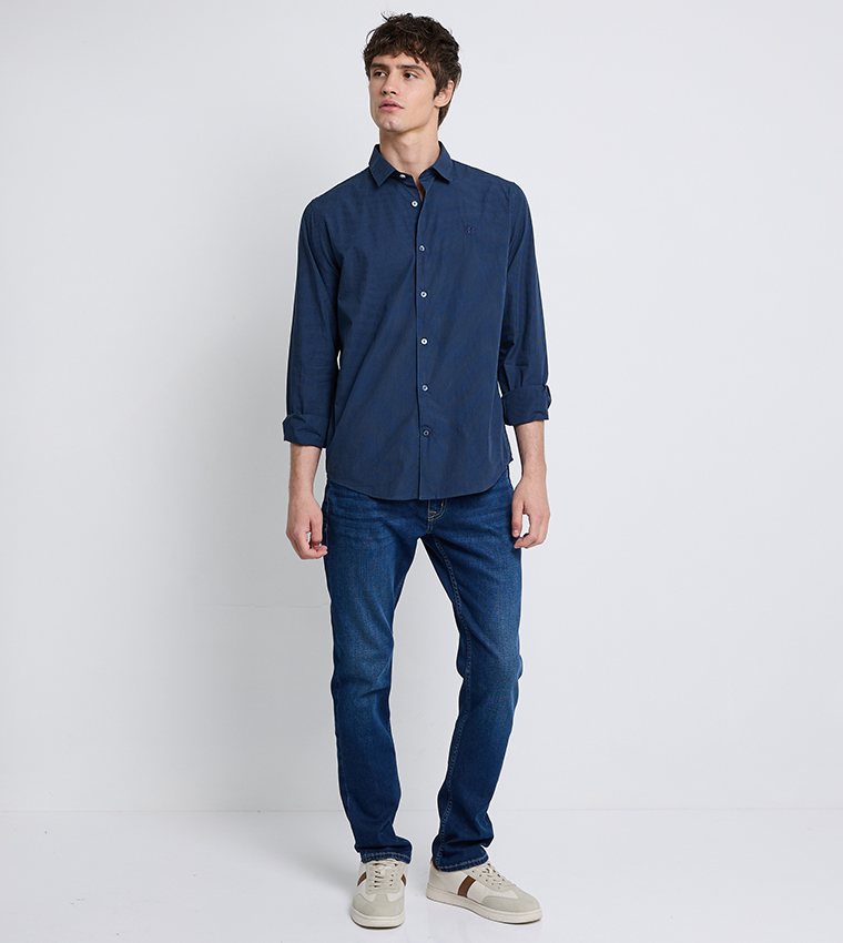 قميص بأكمام طويلة 