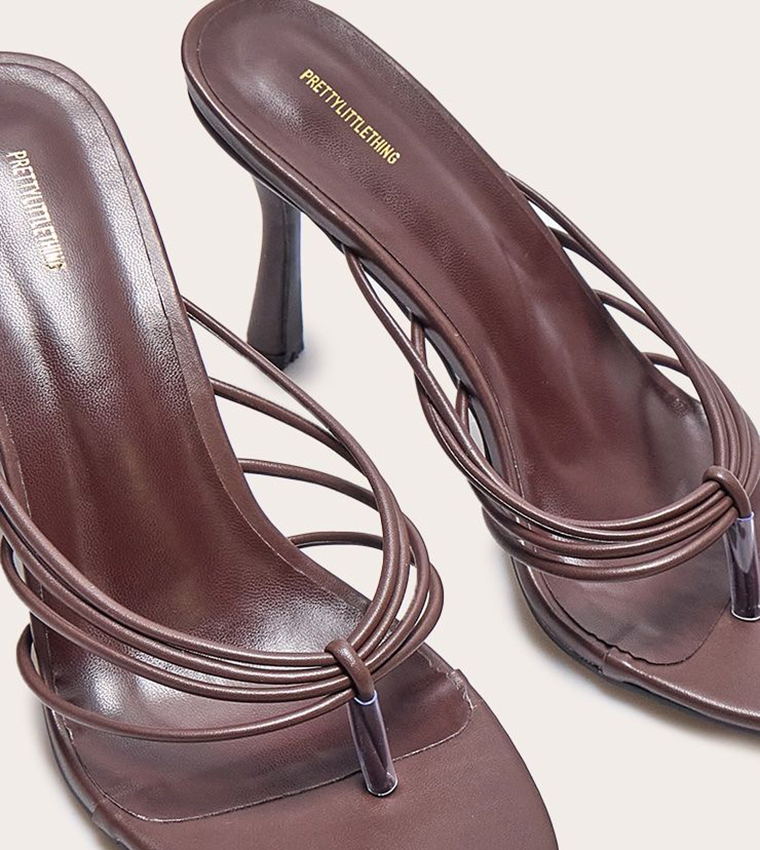 صندل بكعب ومقدمة دائرية 