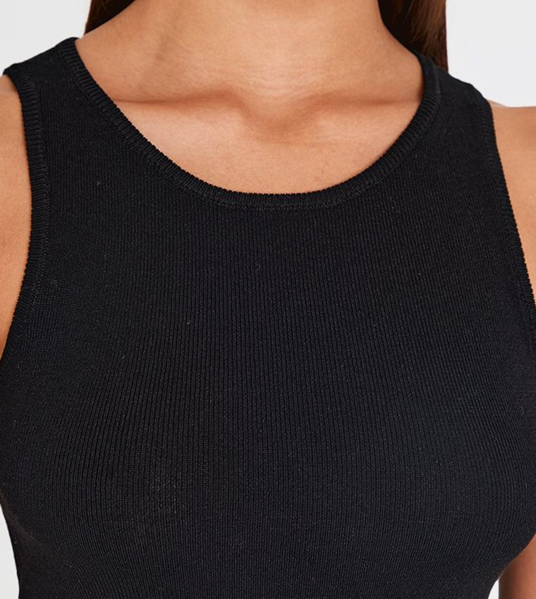Fine Knit Sleeveless Crop Top