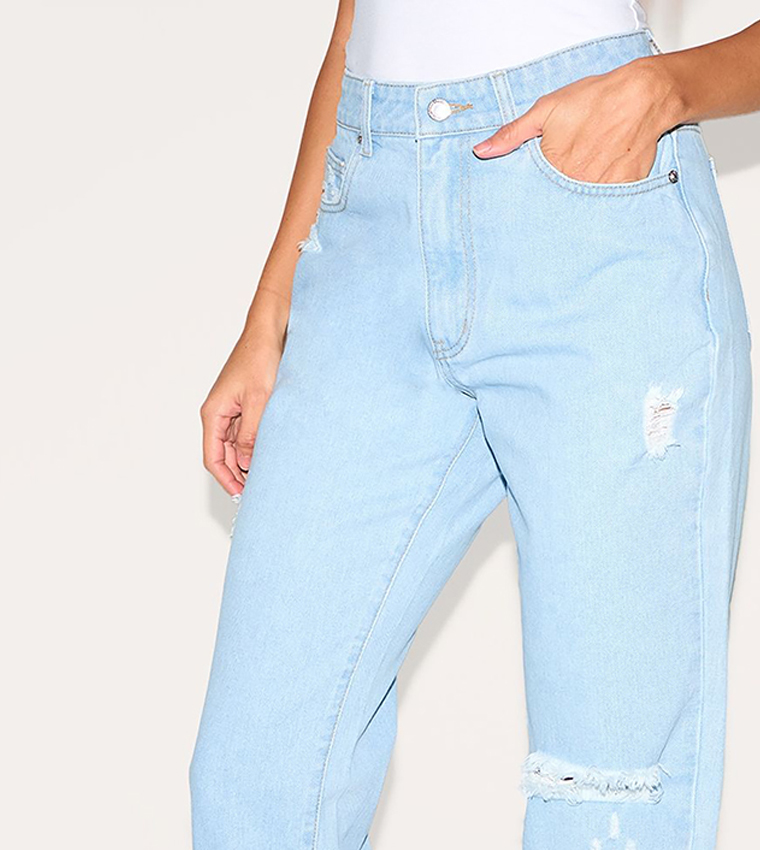 Wash Distressed High Rise Straight Fit Jeans
