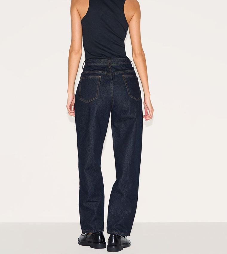 بنطال جينز موم فِت بخصر عالي