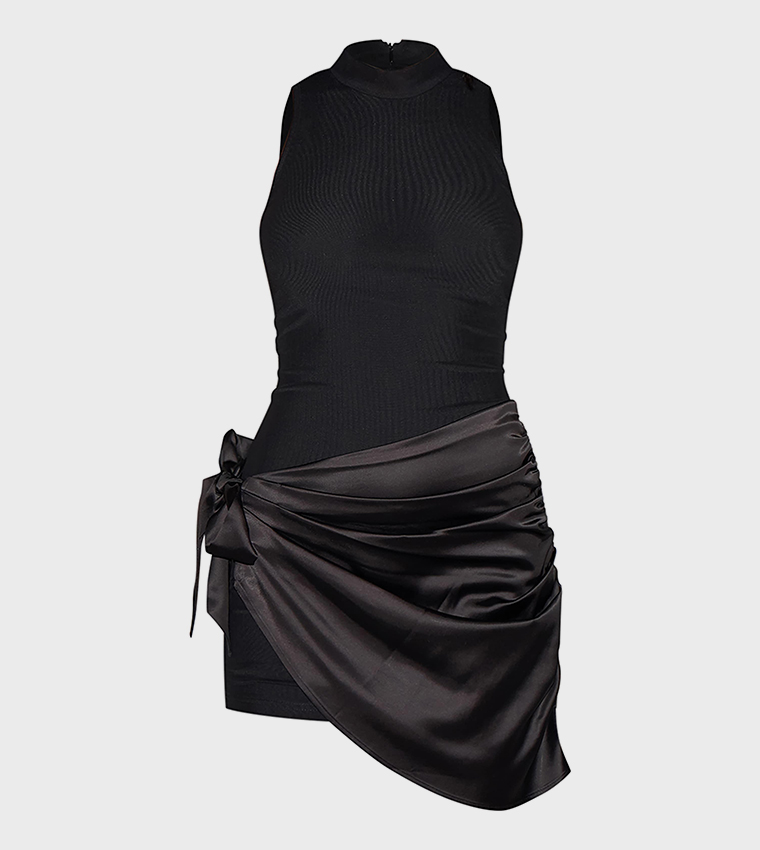 فستان ميني ساتان بياقة عالية 