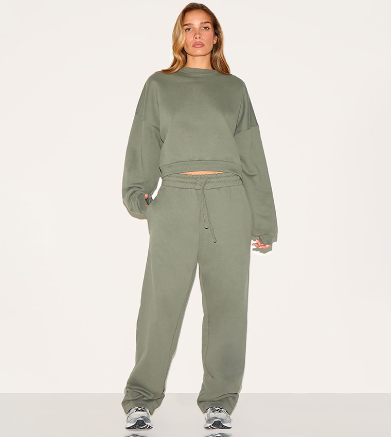 Solid Premium Boxy Sweatshirt