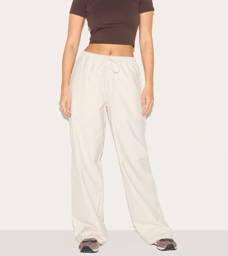 Drawstring Waist Low Rise Relaxed Fit Trousers