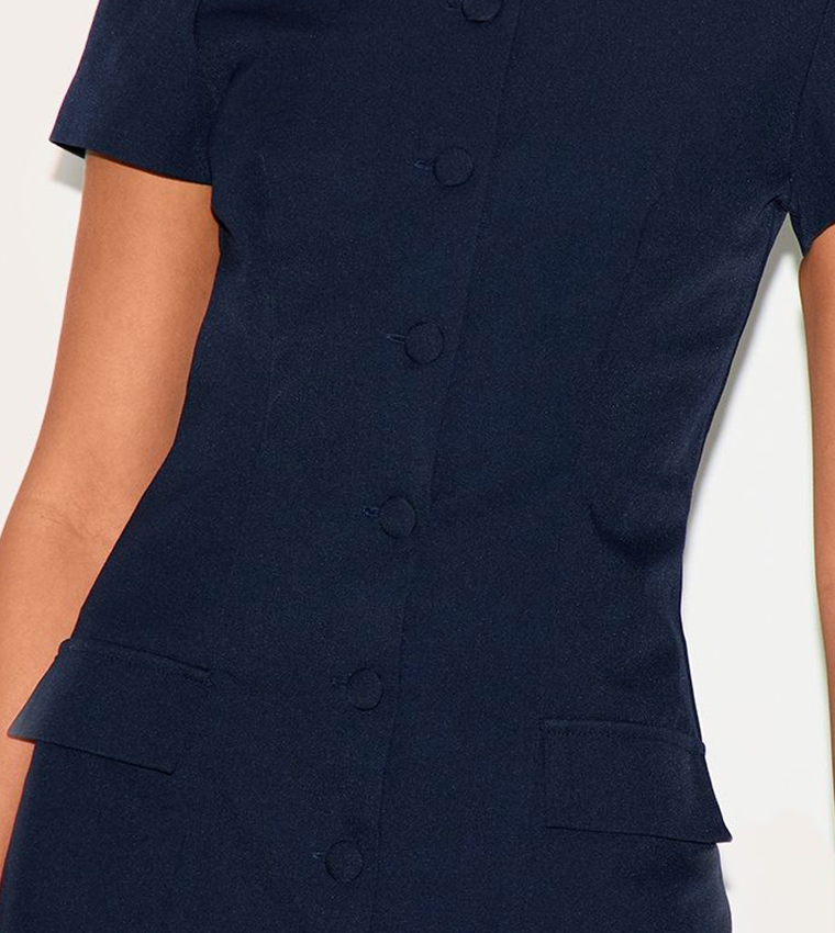 فستان ميني بأكمام قصيرة 