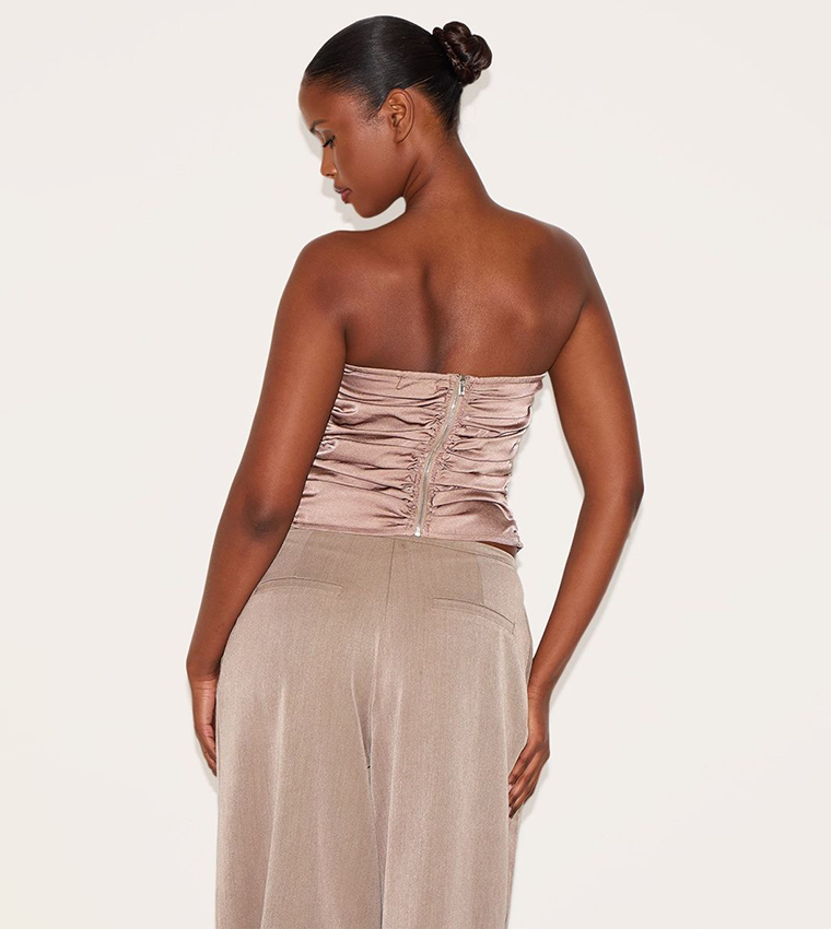 توب كورشيه ساتان سادة بكشكشة 