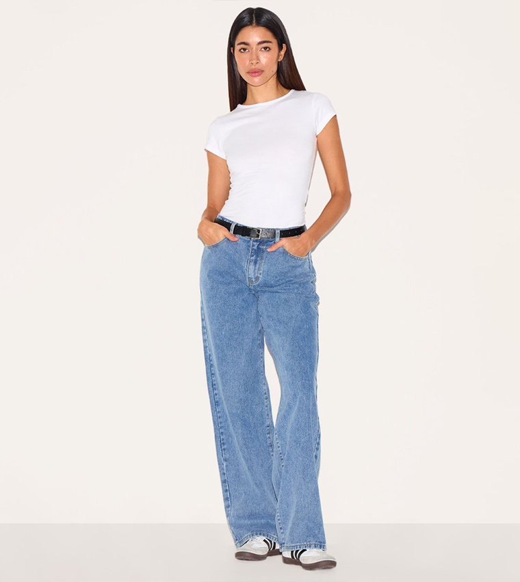 Wash Mid Rise Straight Fit Jeans