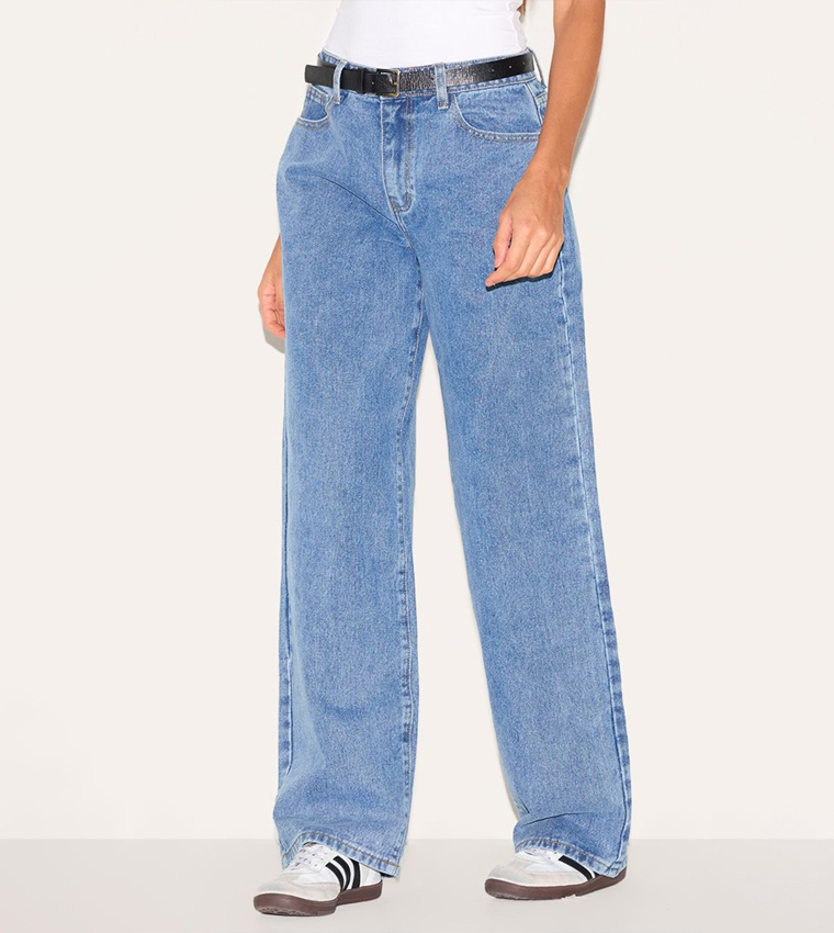 Wash Mid Rise Straight Fit Jeans