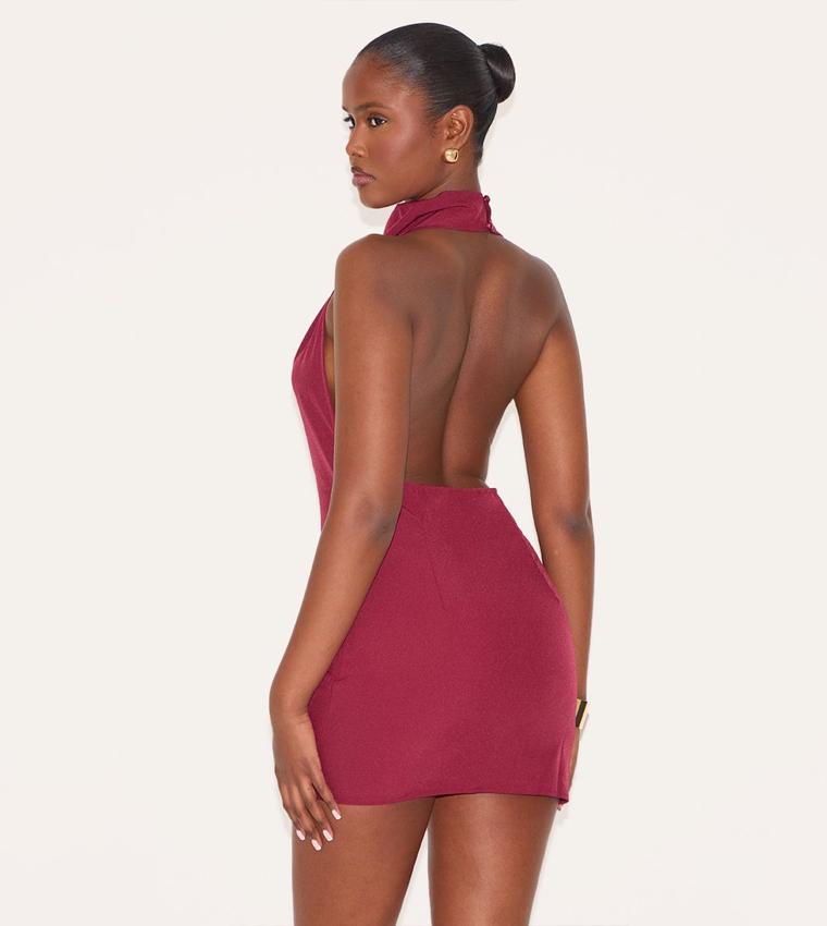 فستان بديكون بدون ظهر بياقة عالية