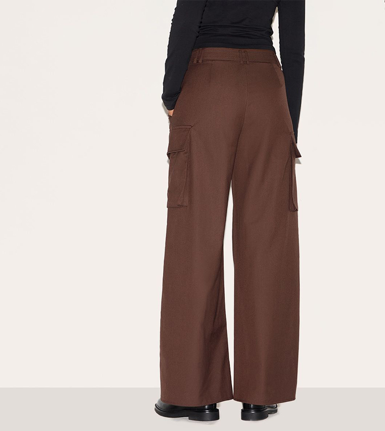 Deep Pocket Detail Straight Fit Trousers