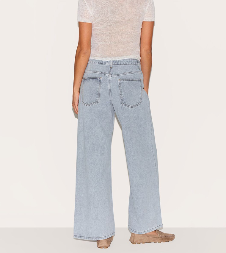 Petite Low Rise Wide Leg Jeans