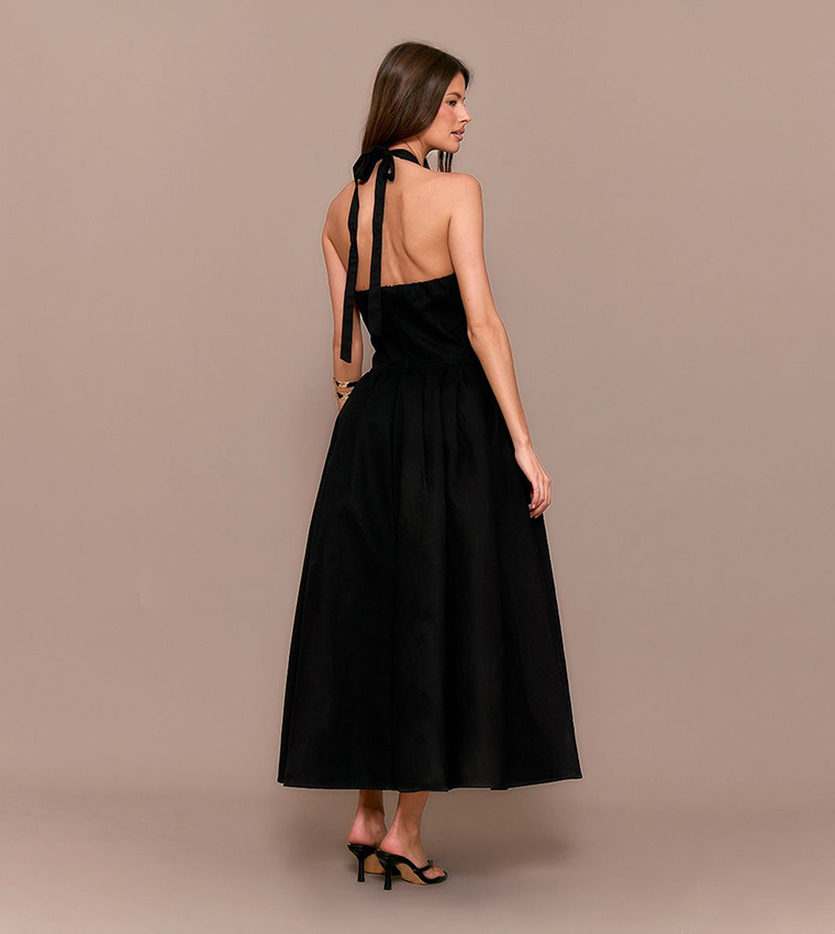 فستان ميداكسي بياقة هالتر