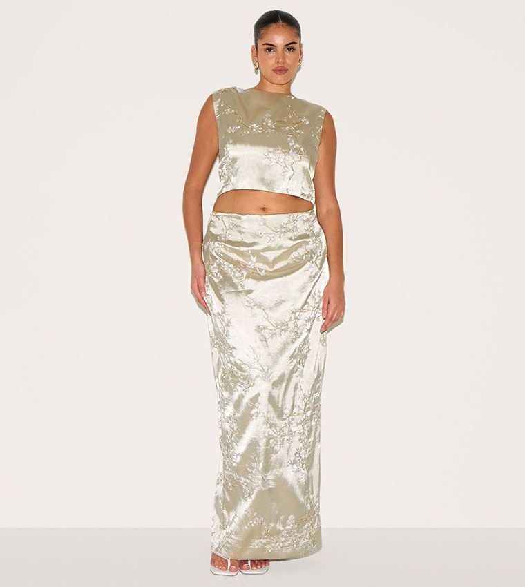 Curve Floral Embroidered Maxi Skirt