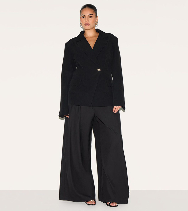 Curve Cinched Waist Lapel Point Detail Blazer