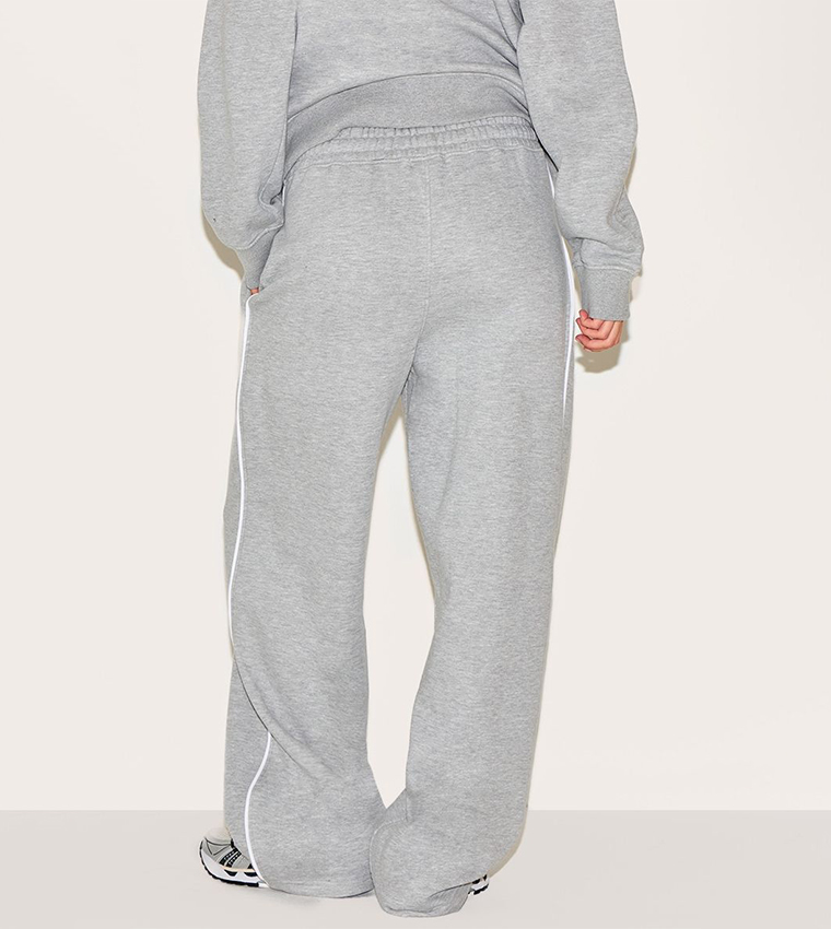 Contrast Seam Wide Leg Sweatpants