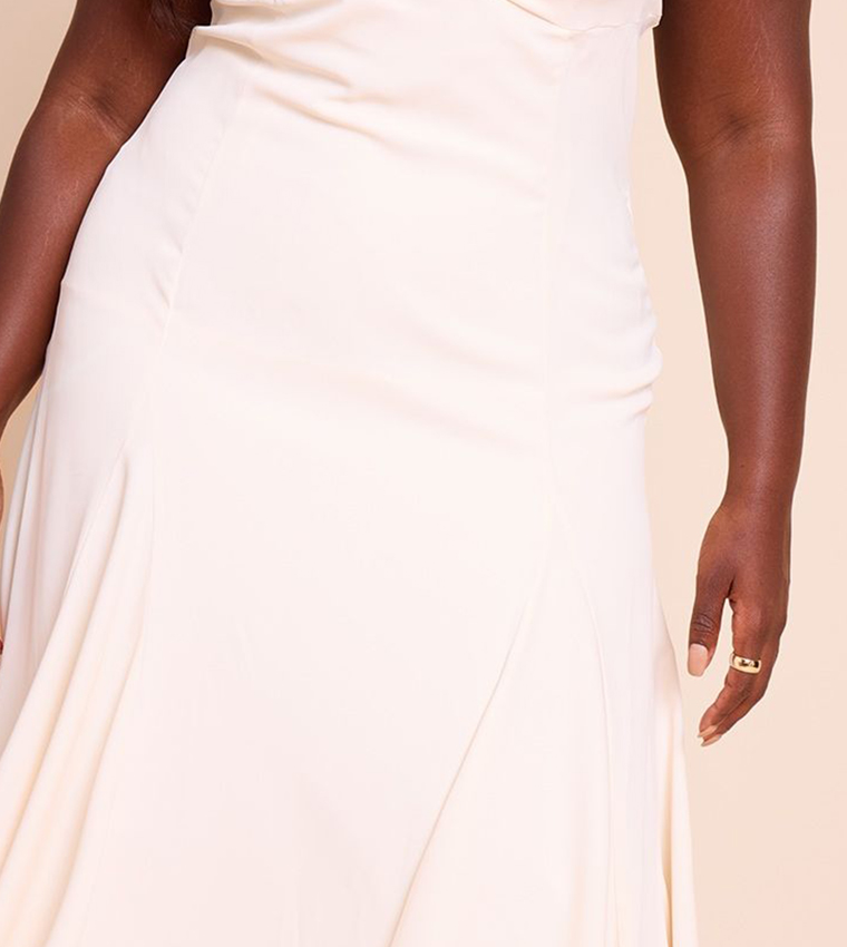 Curve Halterneck Ruched Bust Detail Maxi Dress