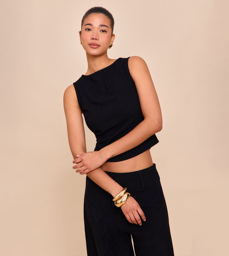 Solid Sleeveless Crop Top