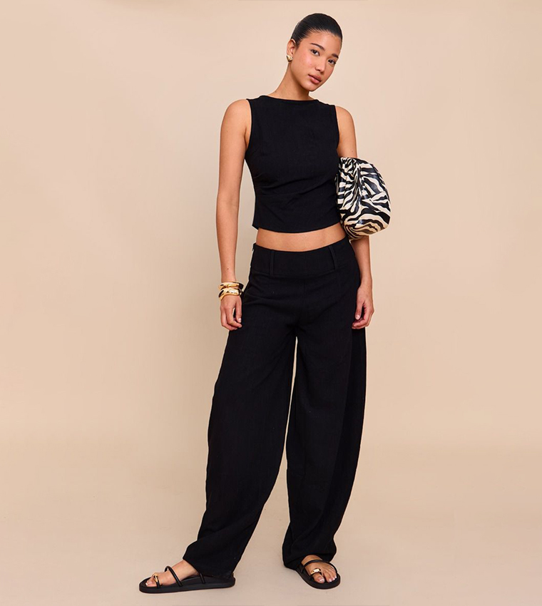 Solid Sleeveless Crop Top