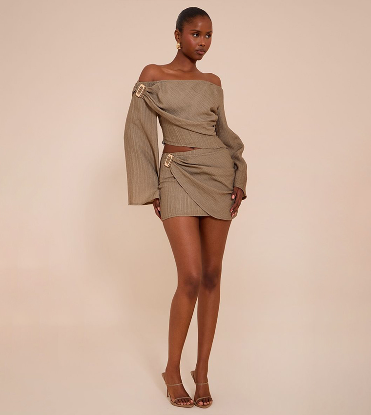 Textured Mid Rise Mini Skirt