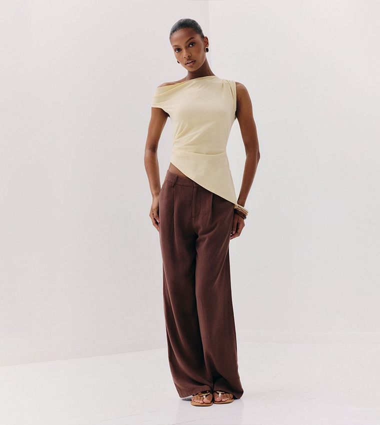 Asymmetric Shoulder Extreme Top