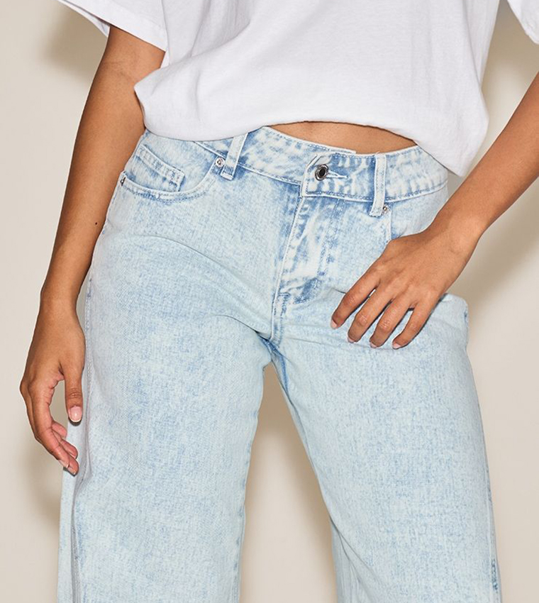 Washed Seam Detail Relaxed Fit Jeans