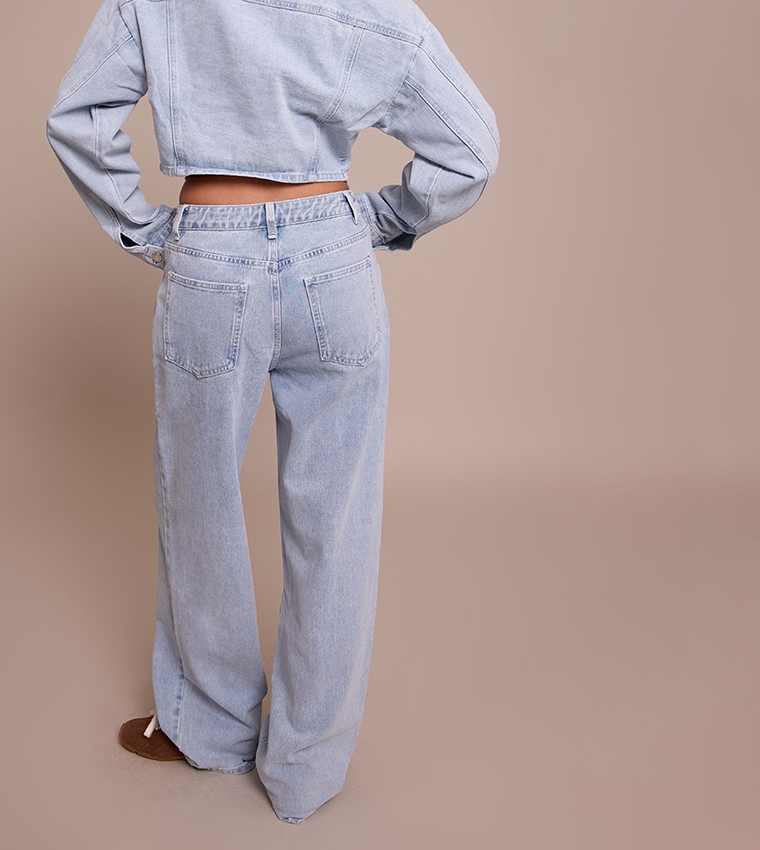 Washed High Rise Straight Fit Jeans