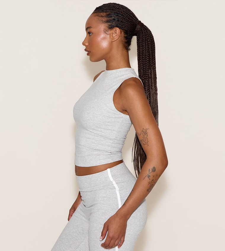 Petite Sculpt Sleeveless Gym Top
