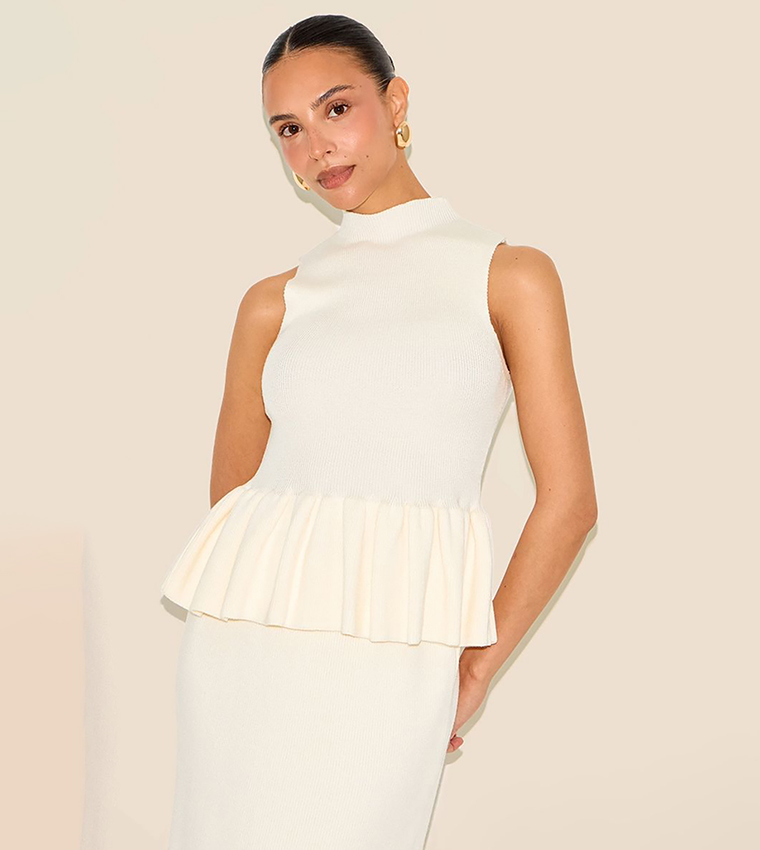 Petite Ribbed PeHem Sleeveless Top