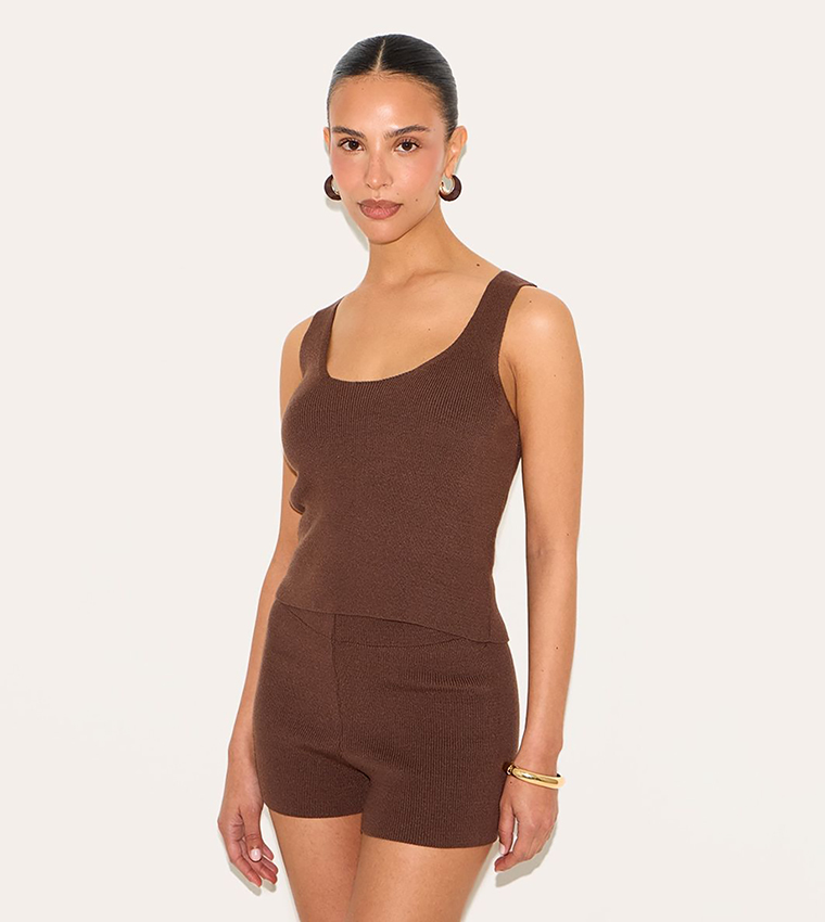 Petite Scoop Neck Crop Top