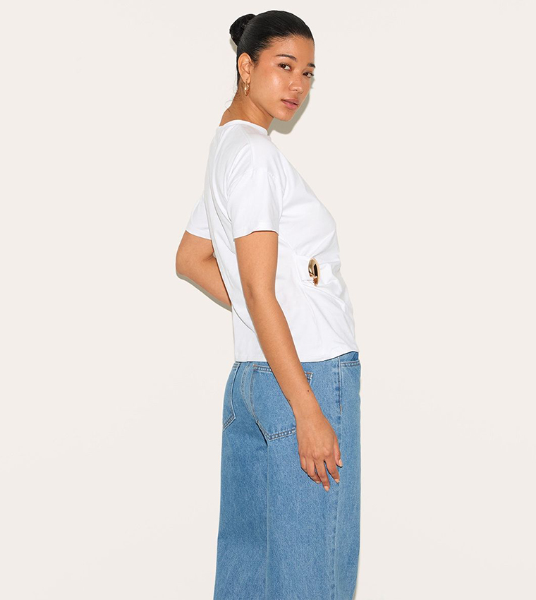 Trim Detail Asymmetric Hem T-Shirt