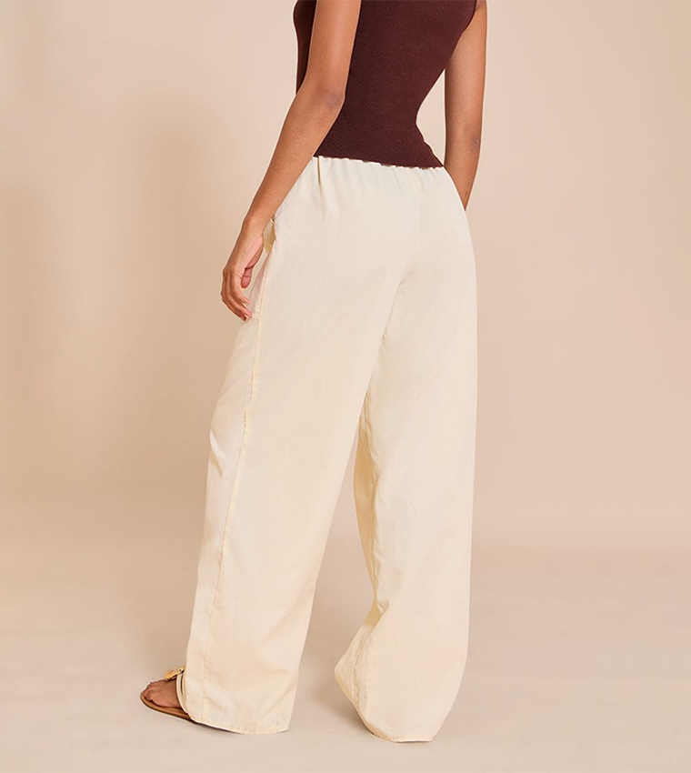 Drawstring Waist Low Rise Relaxed Fit Trousers