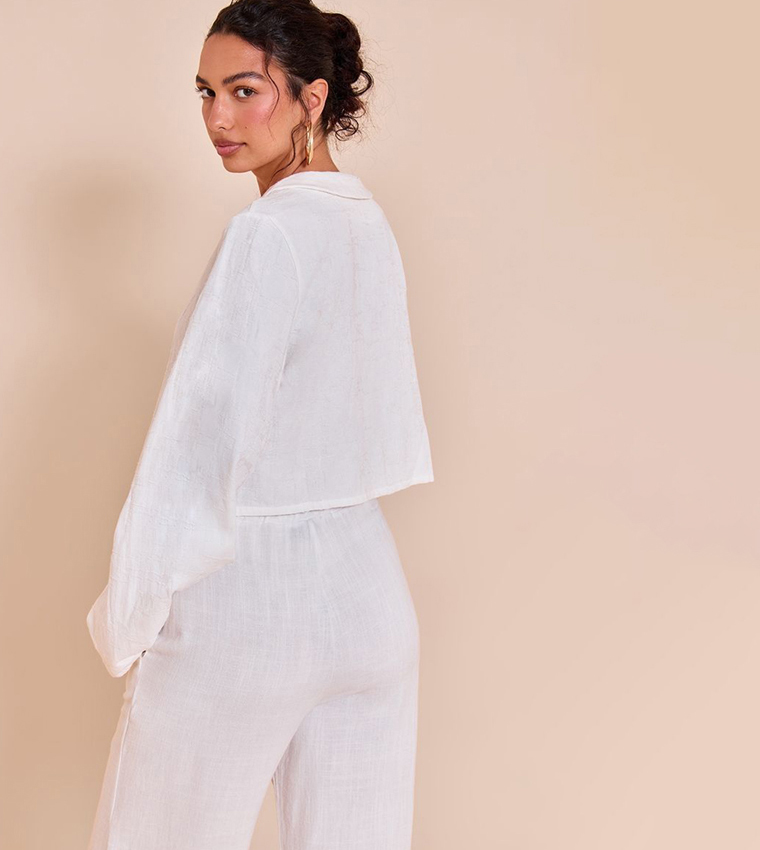 Textured Lightweight Woven Tie Front Shirt