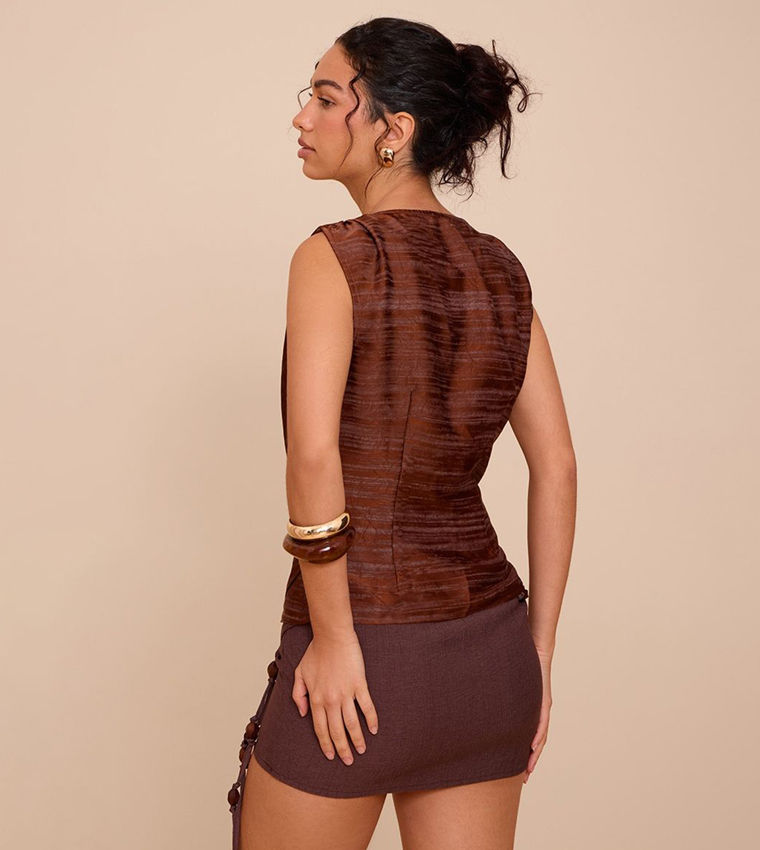 توب ساتان بلا أكمام 