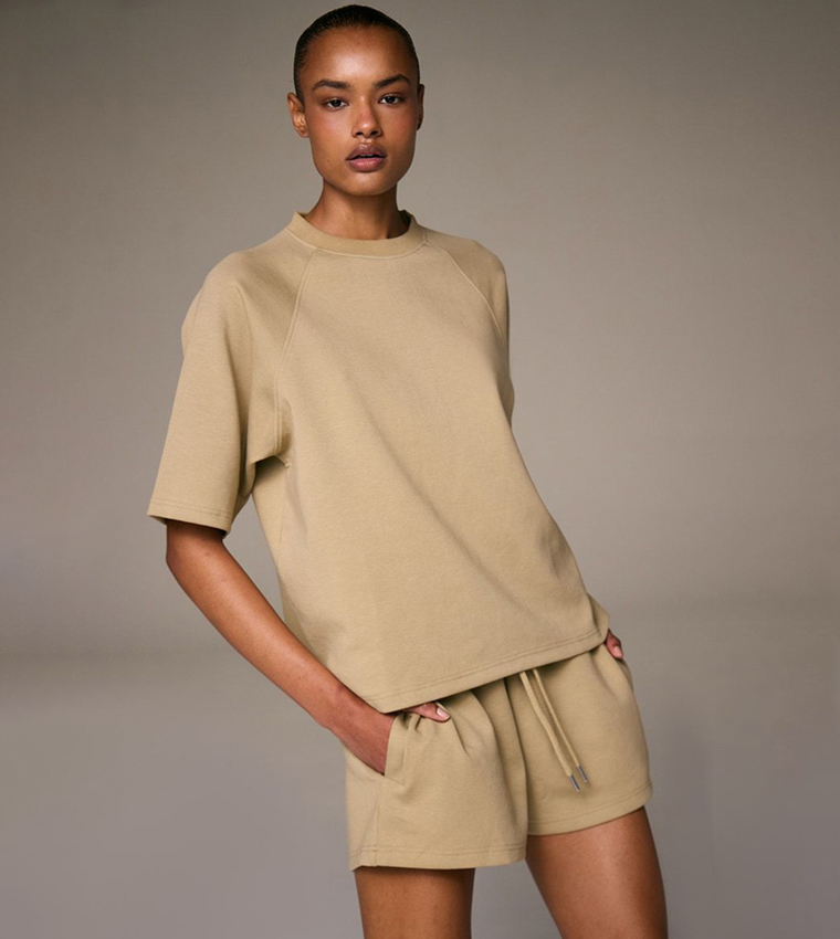 Crew Neck Raglan Sleeves Boxy T-Shirt