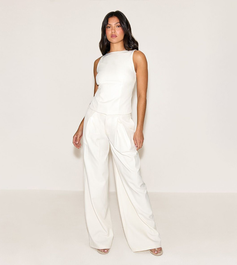 Solid Sleeveless Top