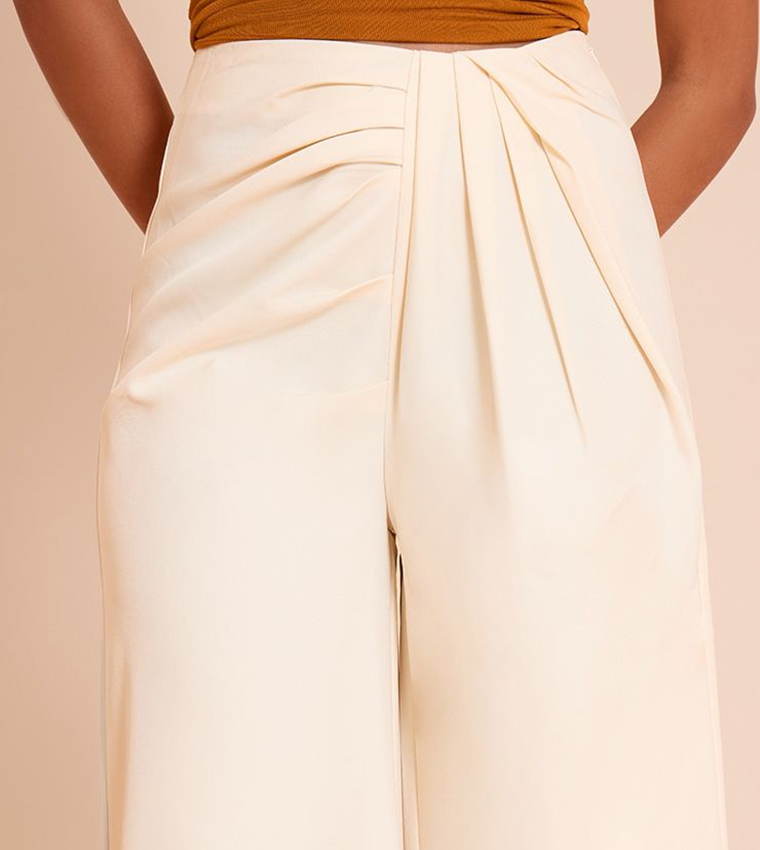 Pleated Detail Wide Leg Trousers