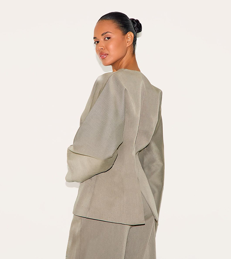 Premium Woven Tailored Collarless Blazer